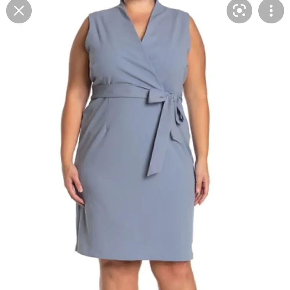 Alexia Admor SAVANNAH SLEEVELESS WRAP SHEATH 1x